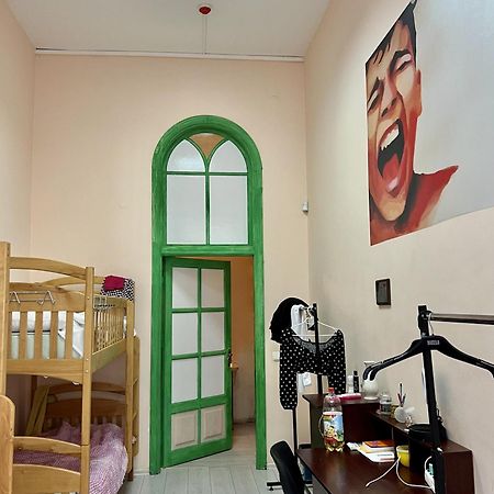 Dja Hostel Kyiv Exterior photo