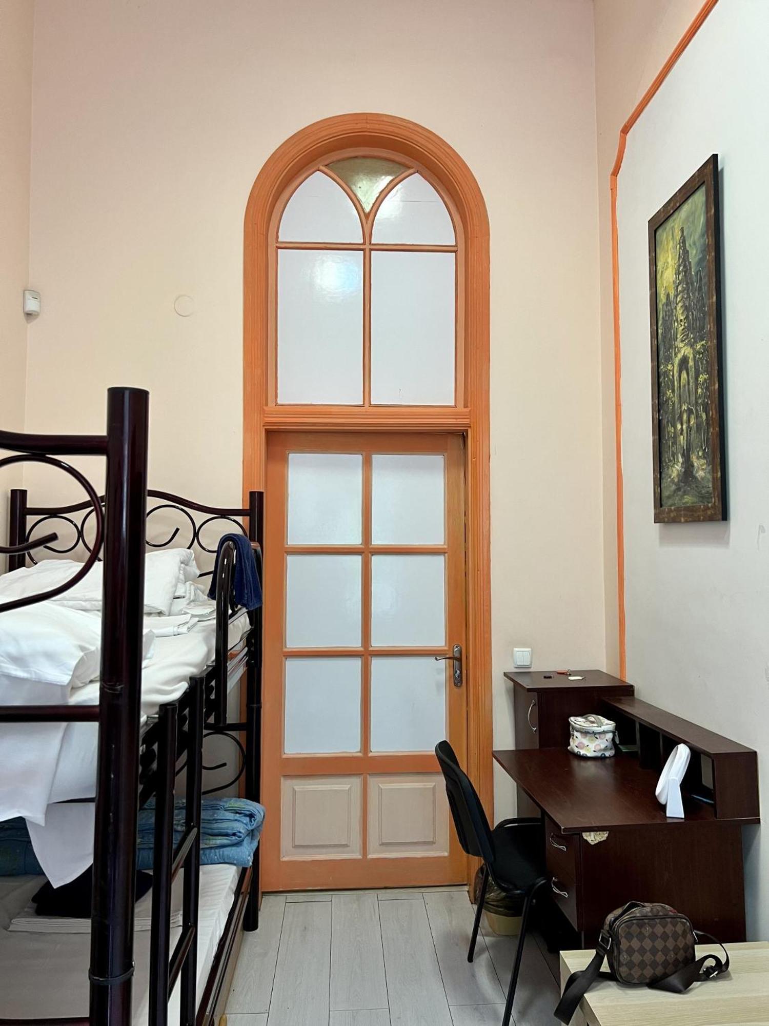 Dja Hostel Kyiv Exterior photo